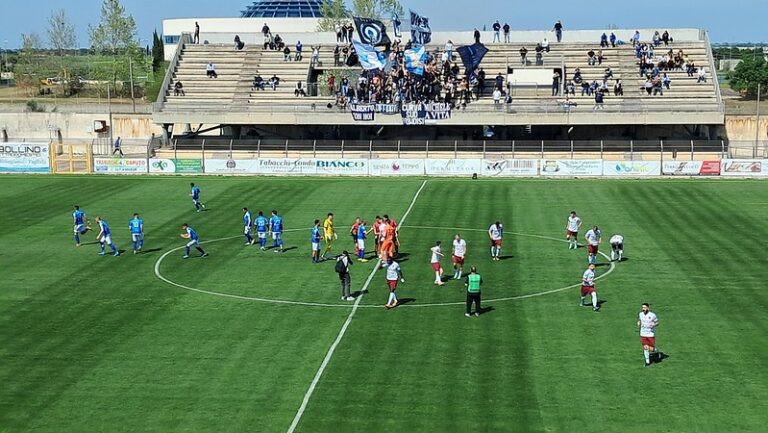 Il Toro cade sul traguardo. Il Brindisi riapre i giochi.