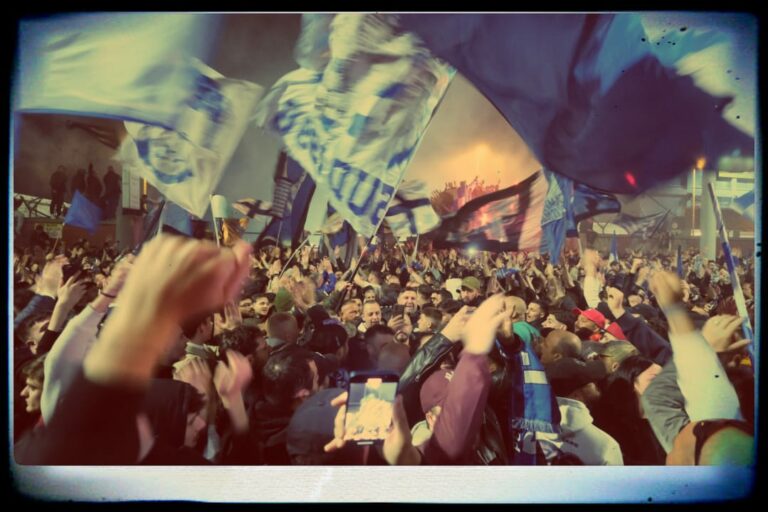 SERIE A- Napoli Campione d’ Italia: la Vittoria come metafora di rivalsa della dignità contadina contro l’ Italietta piccolo borghese.