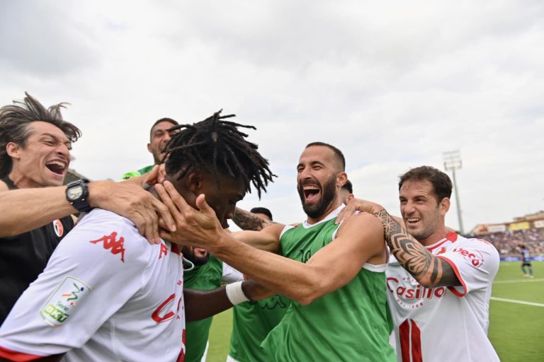 Bari, Chukwu salva Mignani. Zampata del giovane biancorosso e 1-1 a Pisa