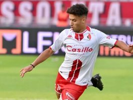 Bari, 3-3 con la FeralpiSalò in una partita folle. Biancorossi spreconi salvati da Achik