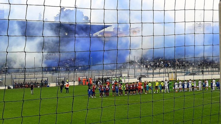 Un siluro di Dambros regala i play off al Toro.