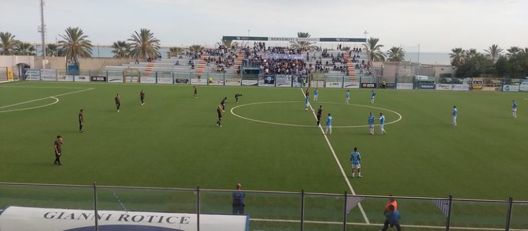 Il Nardò passa anche a Manfredonia, per i sipontini ancora crisi.