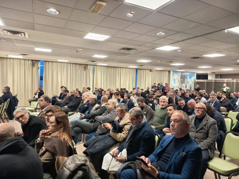 Bari. Incontro società dilettantistiche con i vertici  delle istituzioni calcistiche pugliesi