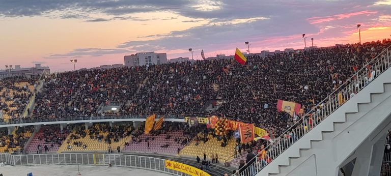 Il Lecce scrive ancora la storia: batte il Genoa 1-0 e centra la quarta salvezza consecutiva
