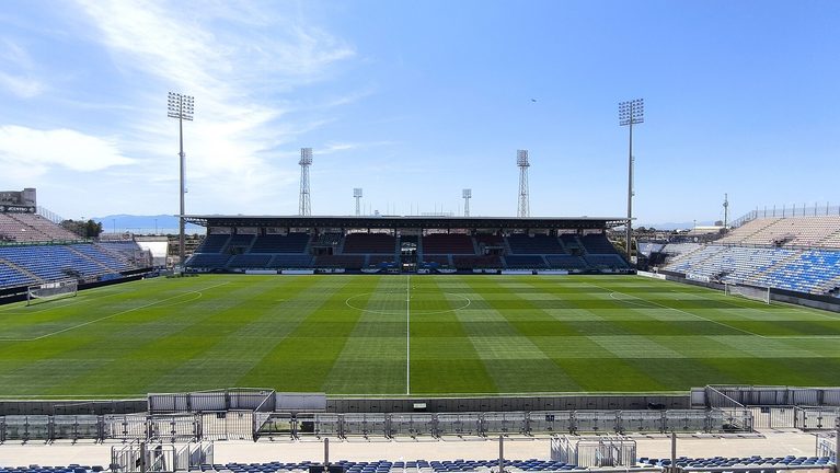 Un Lecce spento cede al Cagliari: all’Unipol Domus termina 1-0 per i sardi