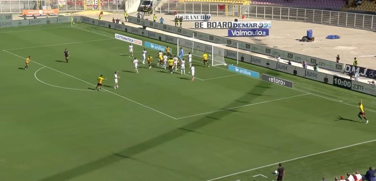 Il Lecce ruggisce e reagisce contro il Monza: Coulibaly e Tiago Gabriel stendono i brianzoli
